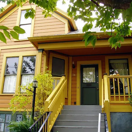 Ne Portland Oregon Modern Victorian Duplex Exterior photo